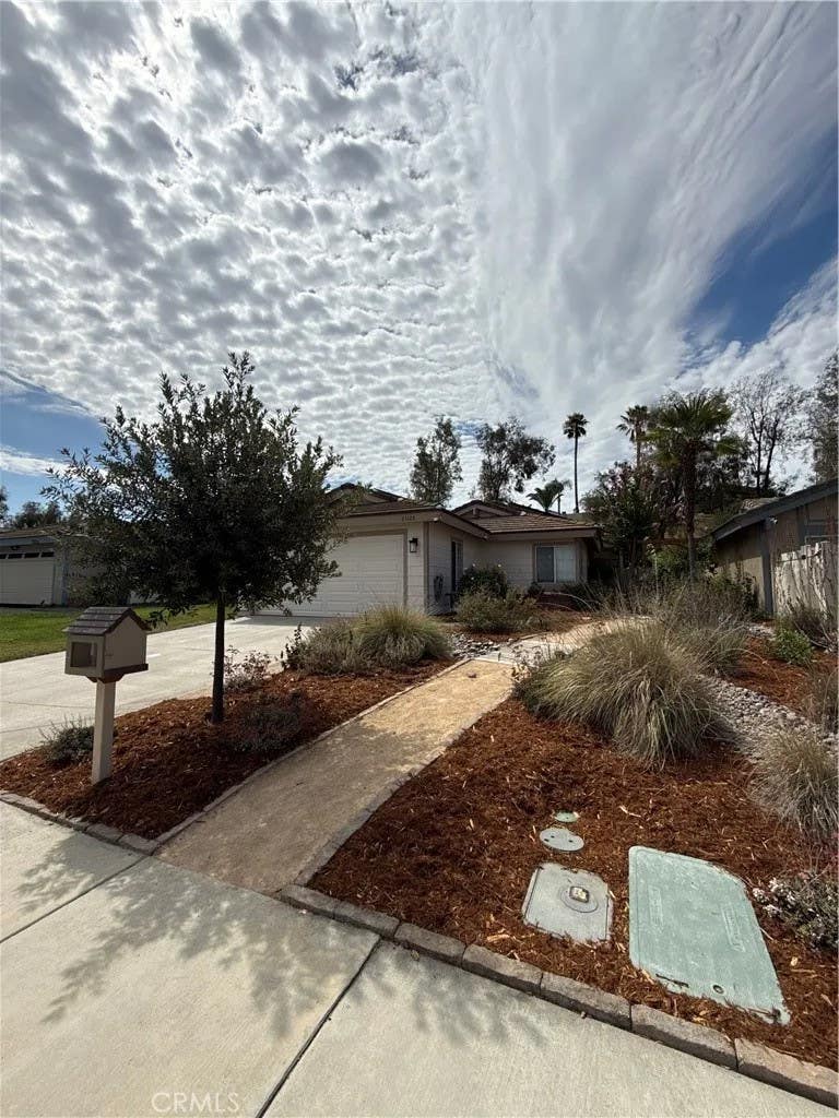 Photo of 31123 Calle Aragon, Temecula, CA 92592 (MLS # SW26145402)