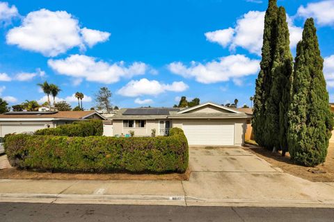 Tiny photo for 8532 Carlton Oaks Drive, Santee, CA 92071 (MLS # 250041899)