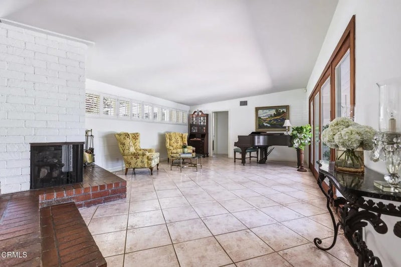 4292 Mesa Vista Drive