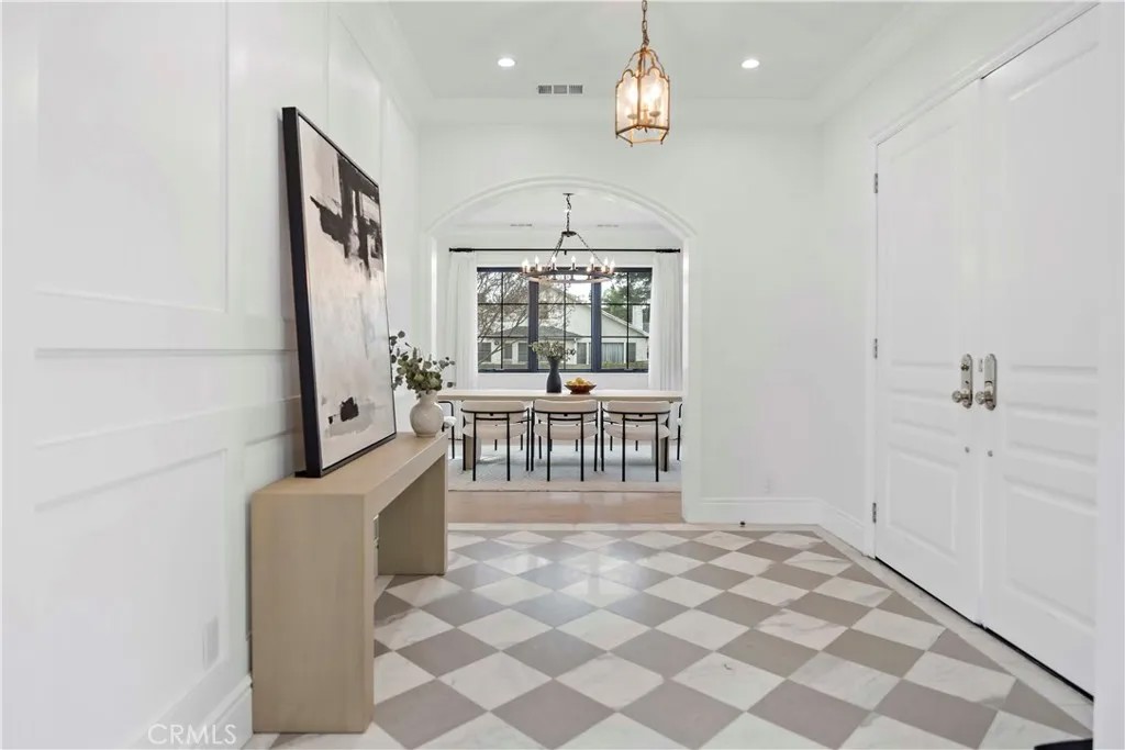 1100 S 4th Avenue