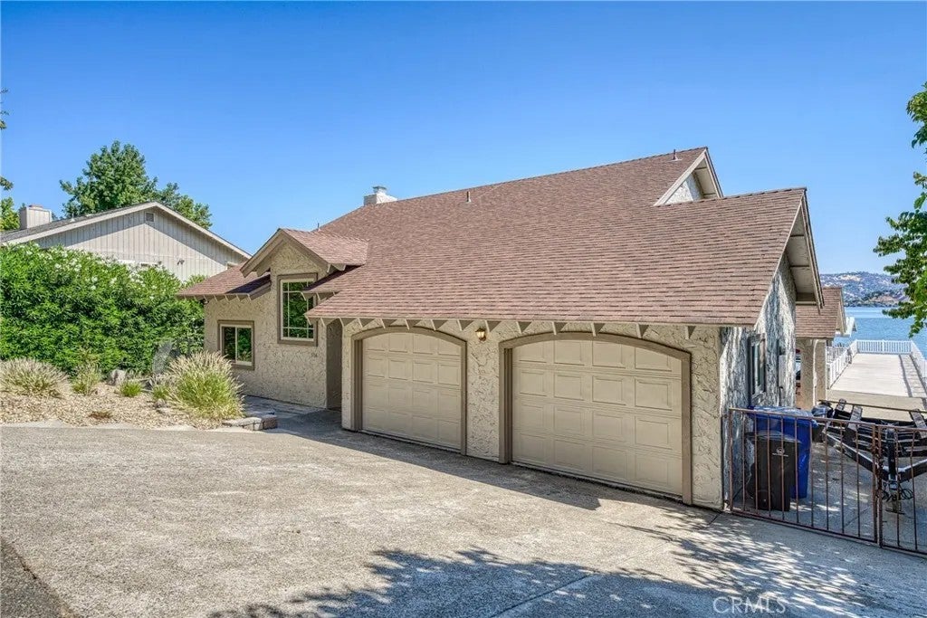 3156 Hillside Court