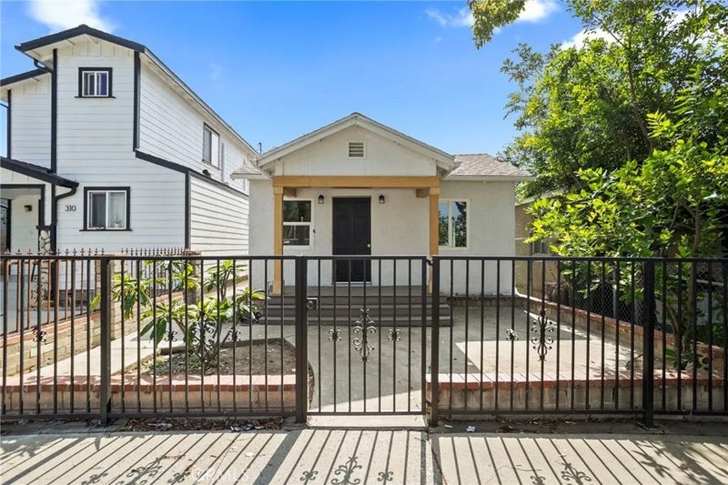 308 N Pasadena Avenue