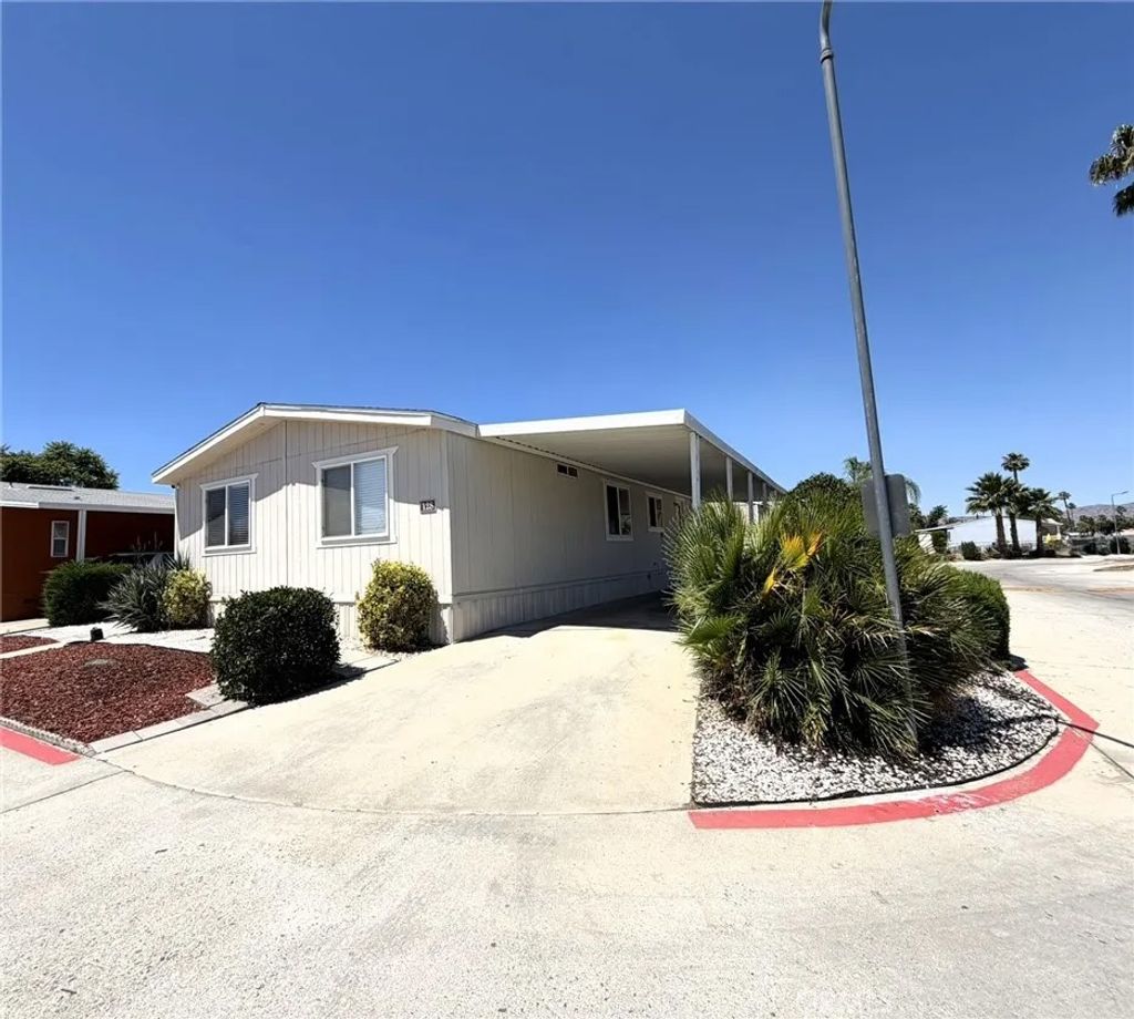 Photo of 913 S Grand AVE #128, San Jacinto, CA 92582 (MLS # IV26114827)