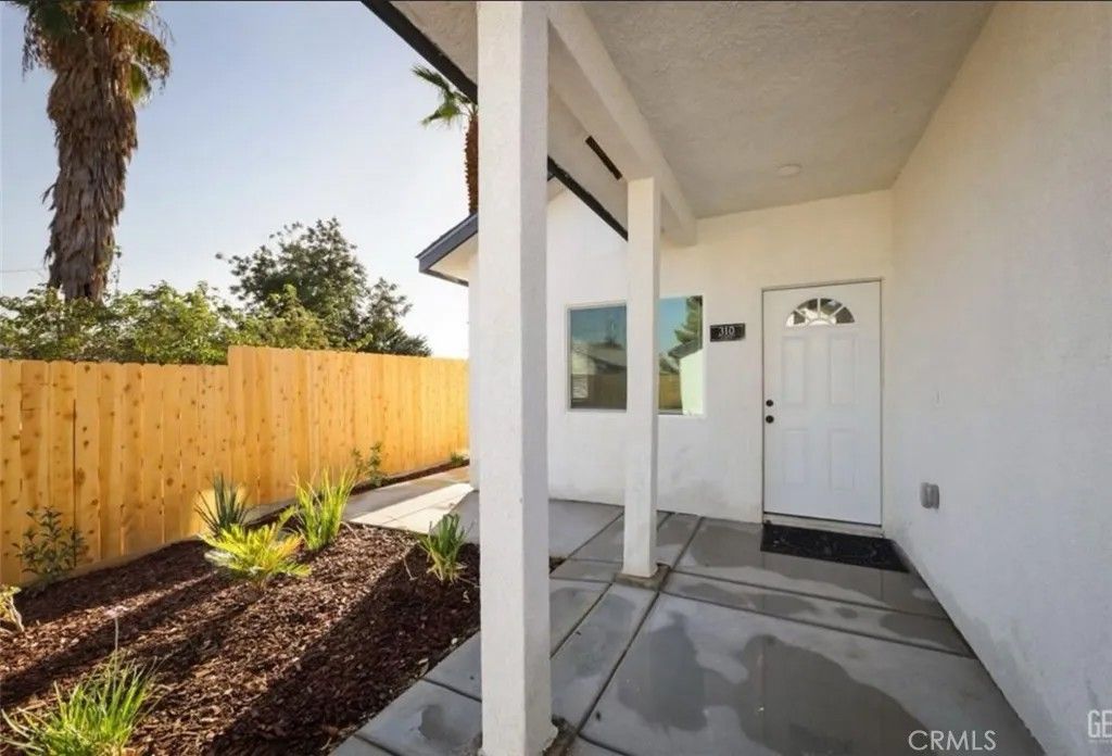 Photo of 310 Ohio Drive #B, Bakersfield, CA 93307 (MLS # DW26065157)