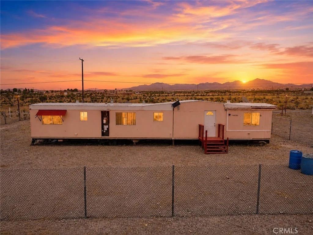 Photo of 22770 Sunflower Ln, Oro Grande, CA 92368 (MLS # CV26184148)