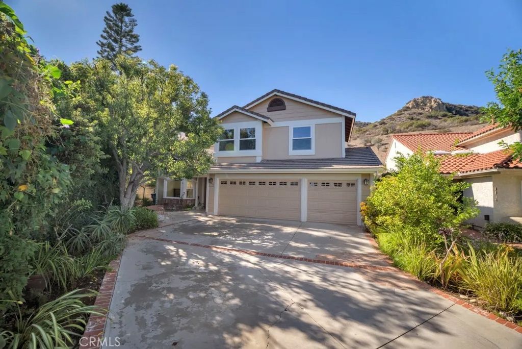 Photo of 8009 Crothers Court, West Hills, CA 91304 (MLS # SR26025385)
