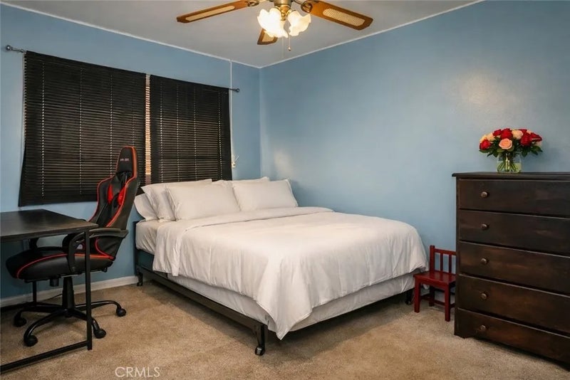1017 W Avenue H8