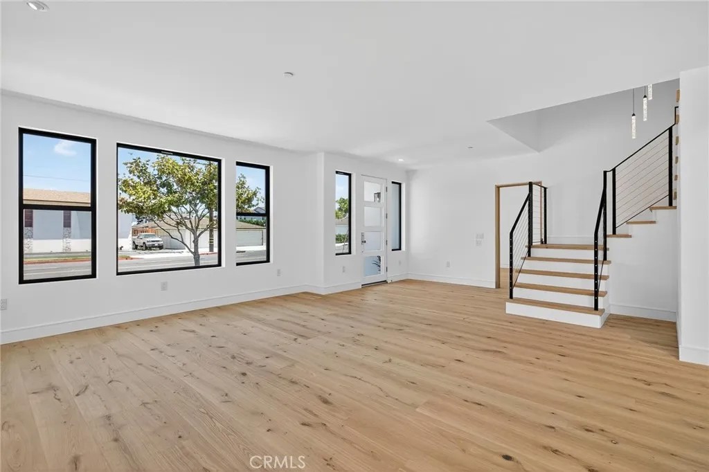 1011 S Prospect Avenue South
