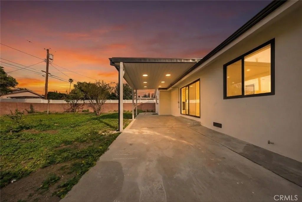 Photo of 15753 Cohasset Street, Van Nuys, CA 91406 (MLS # GD26062337)