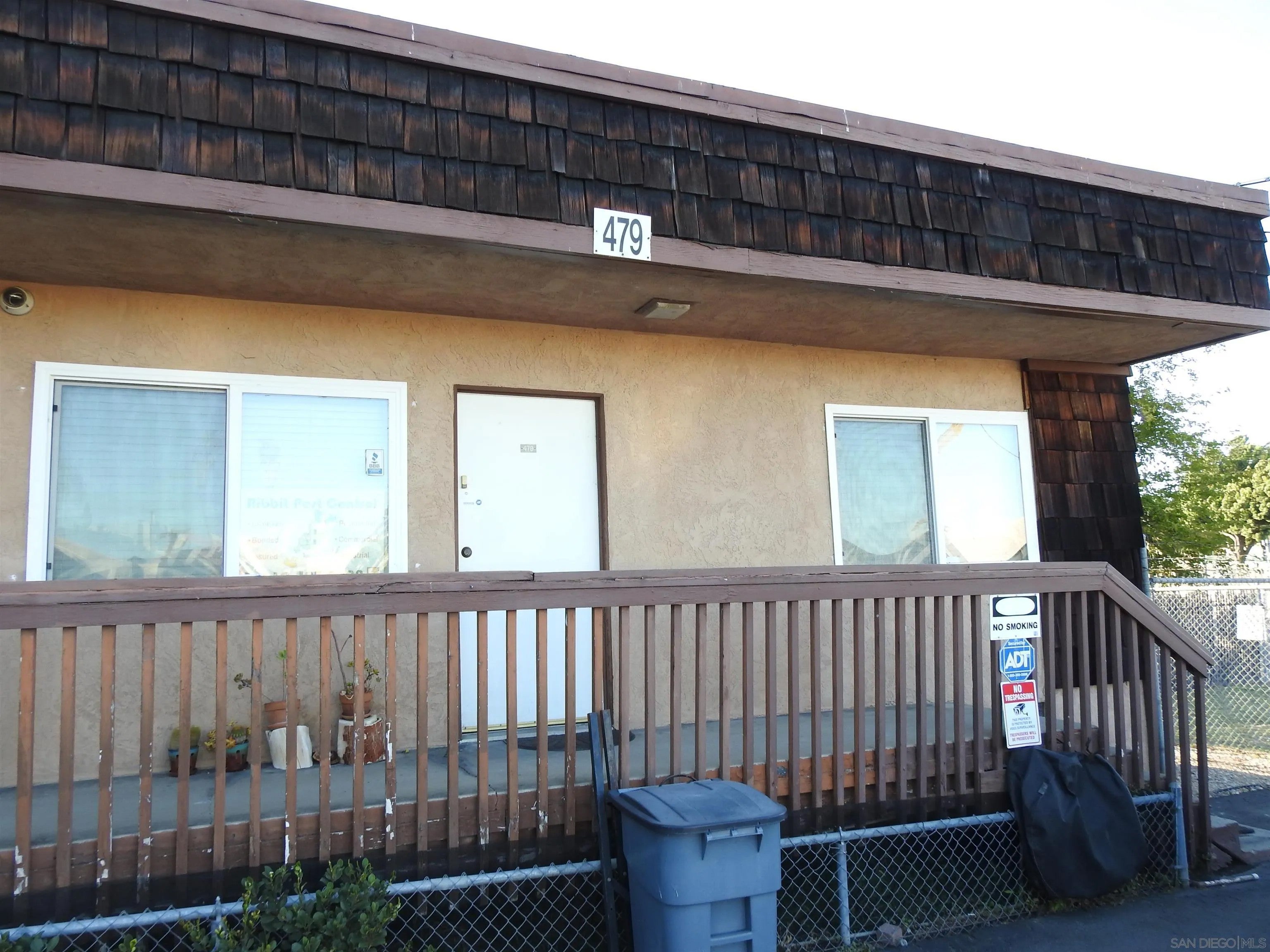 479 W Douglas Ave