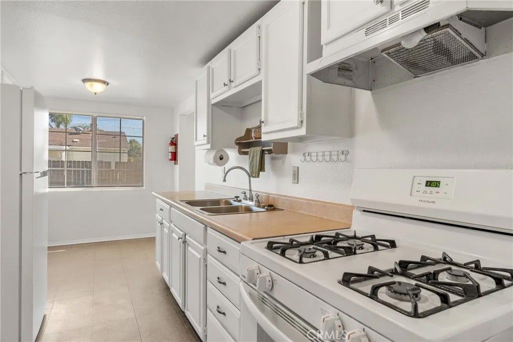 Photo of 533 Jackson Street, Colton, CA 92334 (MLS # IG26039819)