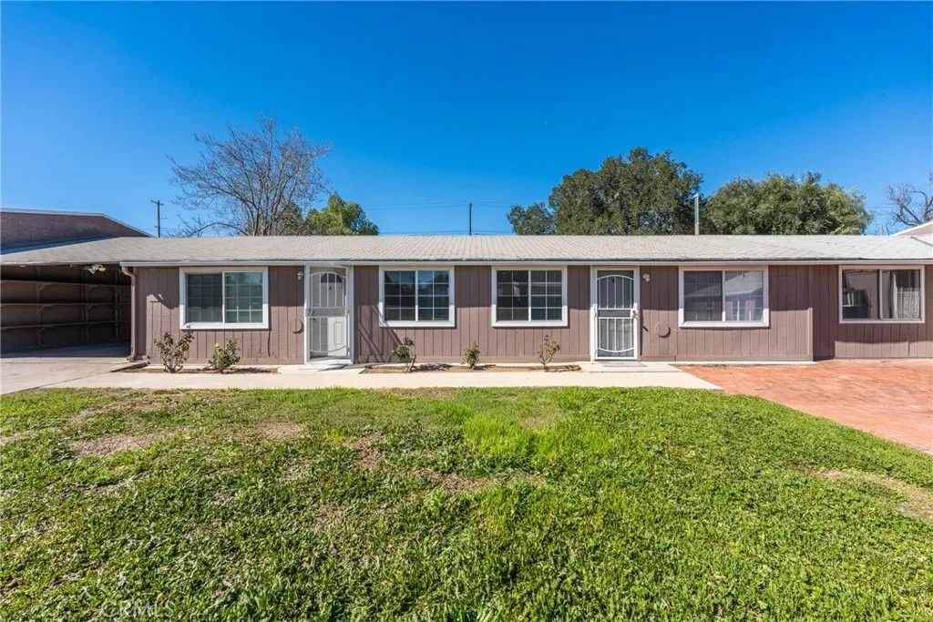 Photo of 533 Jackson Street, Colton, CA 92334 (MLS # IG26039819)