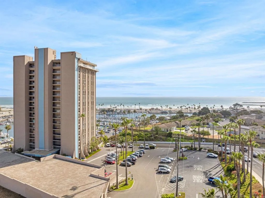 1200 Harbor Drive North 4B