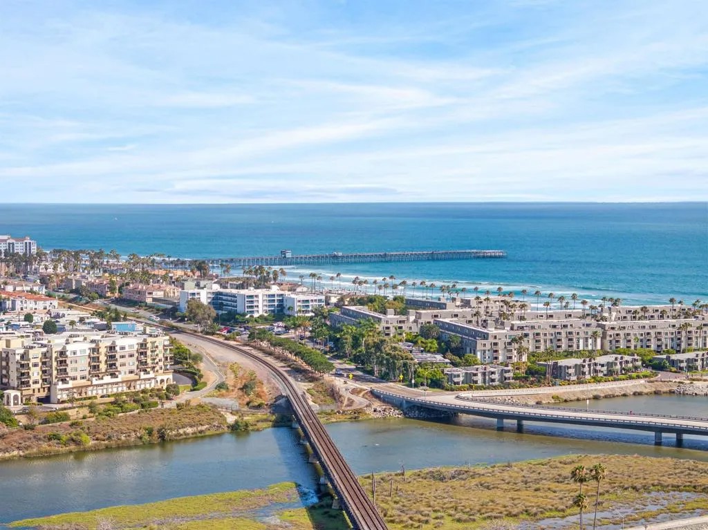 1200 Harbor Drive North 4B