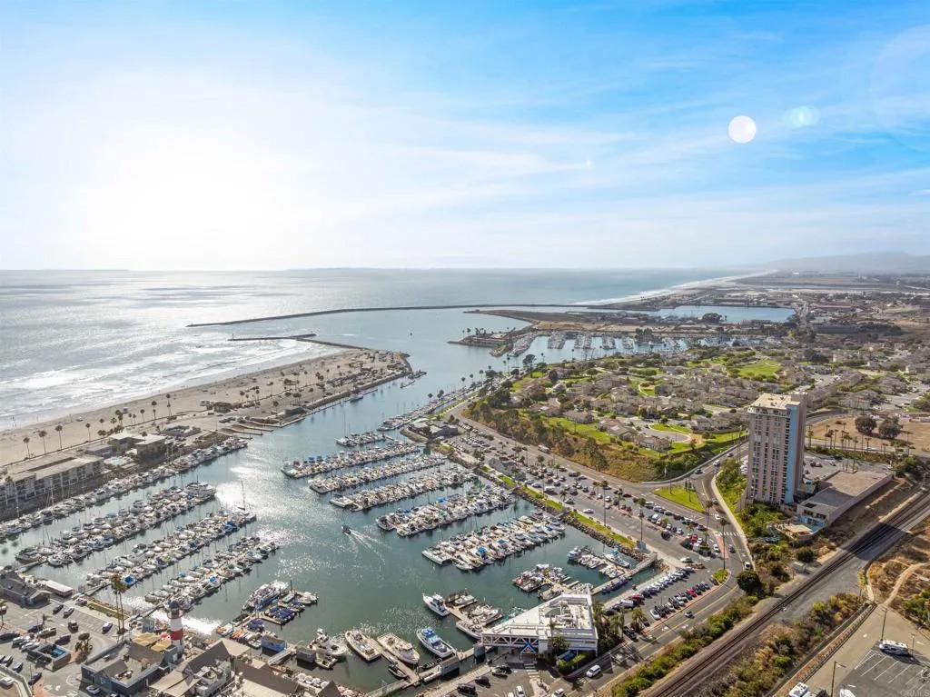 1200 Harbor Drive North 4B