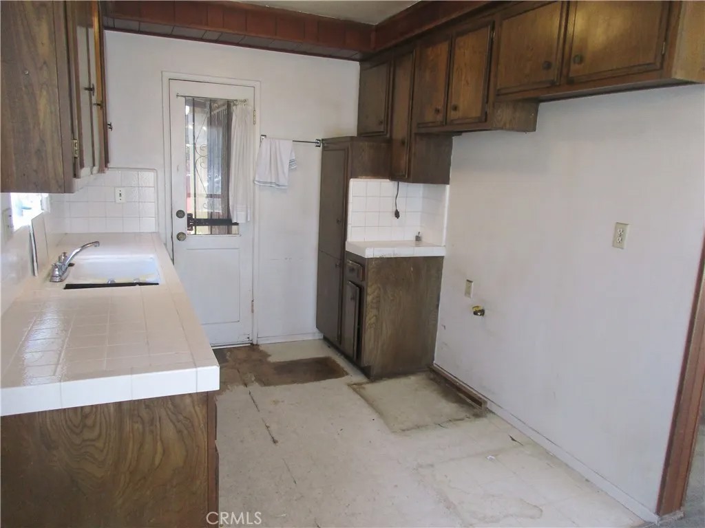 14831 Kingsdale