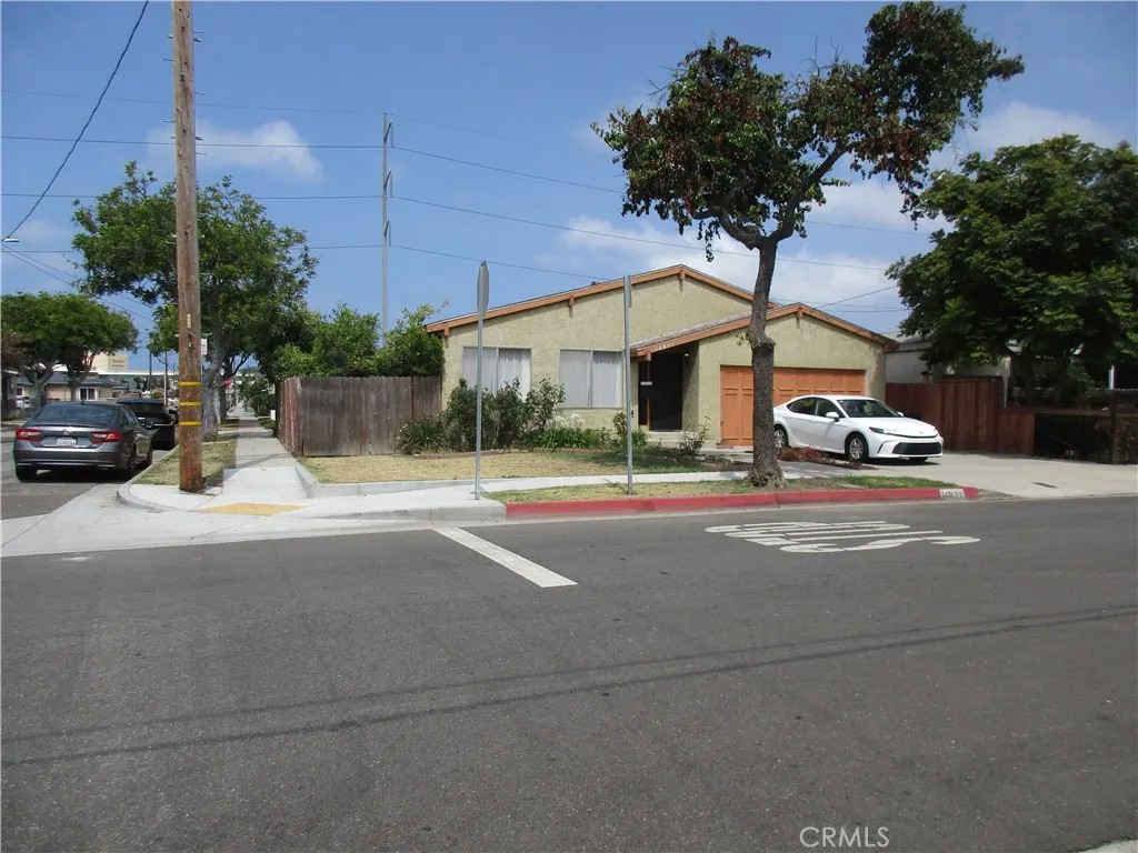 14831 Kingsdale