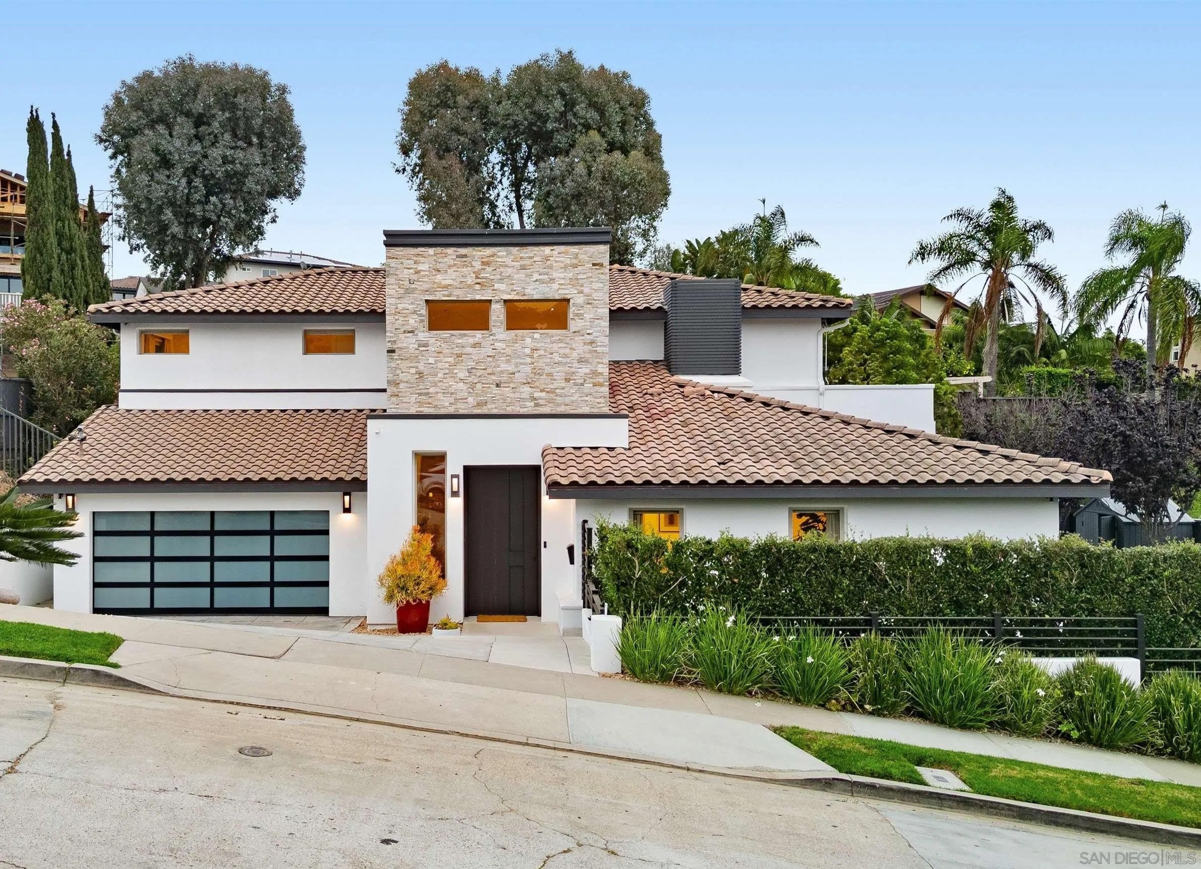 5435 Parkview Dr