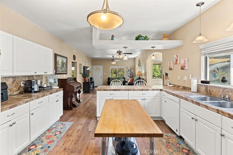 4688 Foothill Blvd