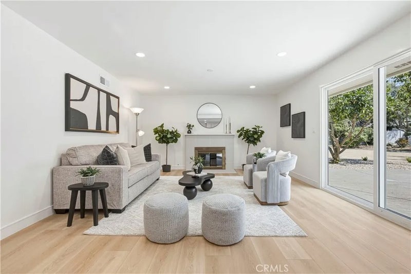 1243 E Live Oak Court