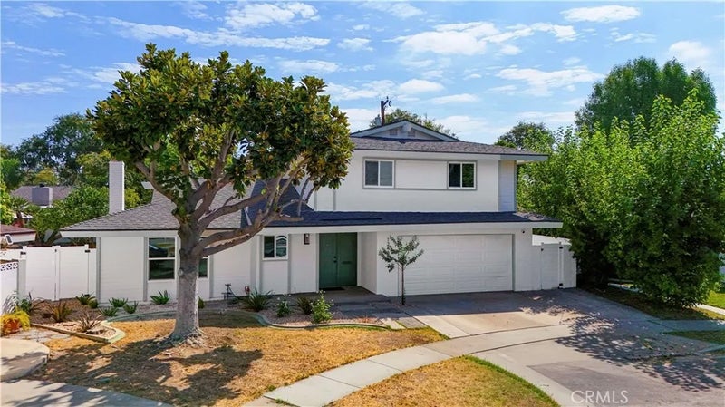 1243 E Live Oak Court
