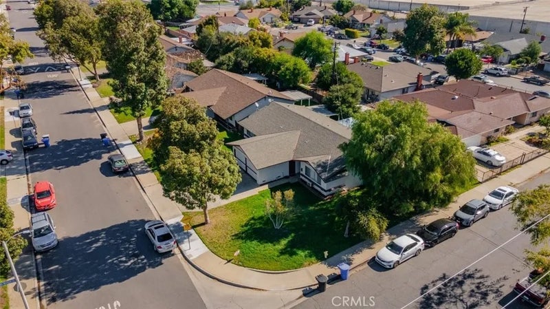 1924 Bobolink Way