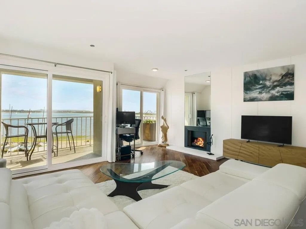 Photo of 1251 Parker Pl #2N, San Diego, CA 92109 (MLS # 260003727)