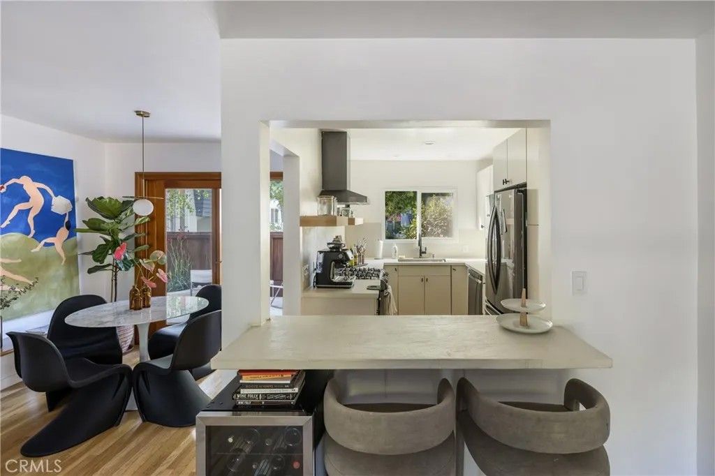 Photo of 6400 Primrose Ave #21, Los Angeles, CA 90068 (MLS # SR26031788)