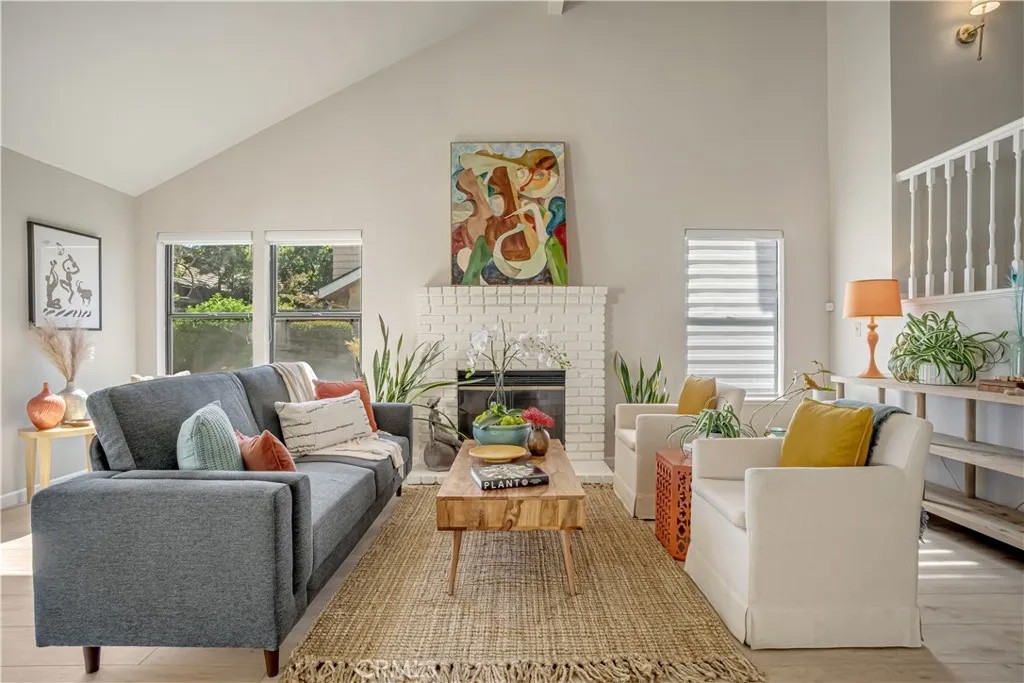 5110 N Fruit