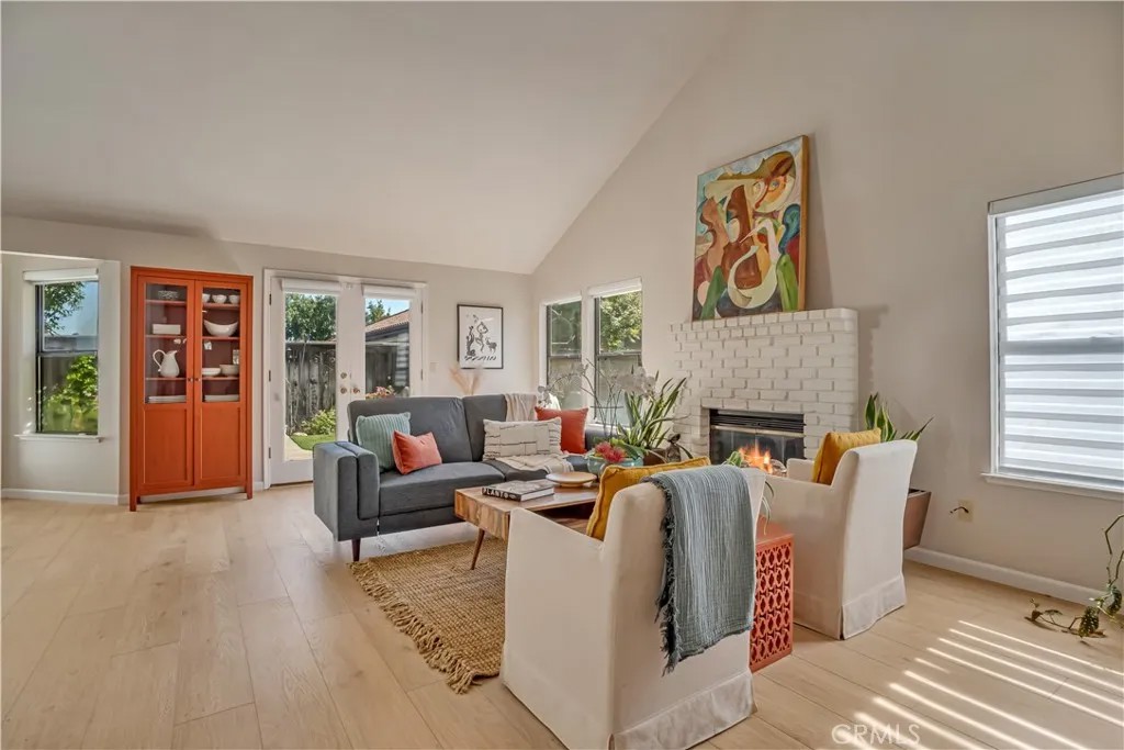5110 N Fruit