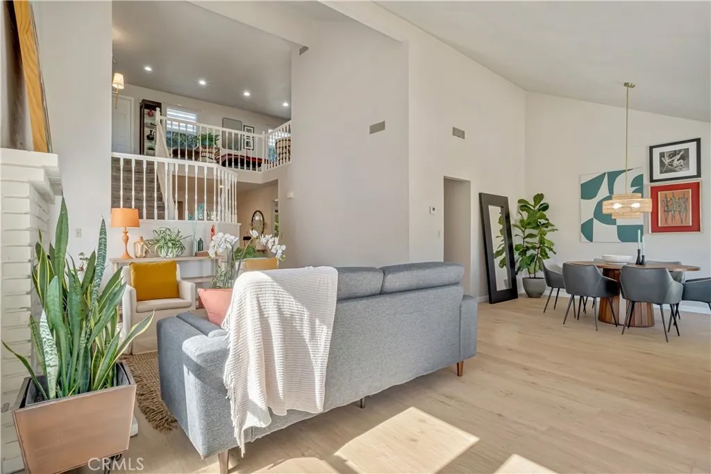 5110 N Fruit