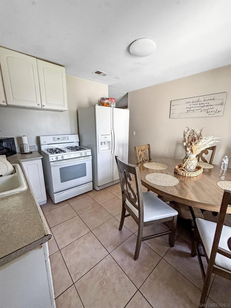 3508 Decora Circle