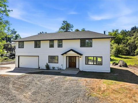 Photo of 4877 Morningstar Ln, Mariposa, CA 95338 (MLS # FR26059714)