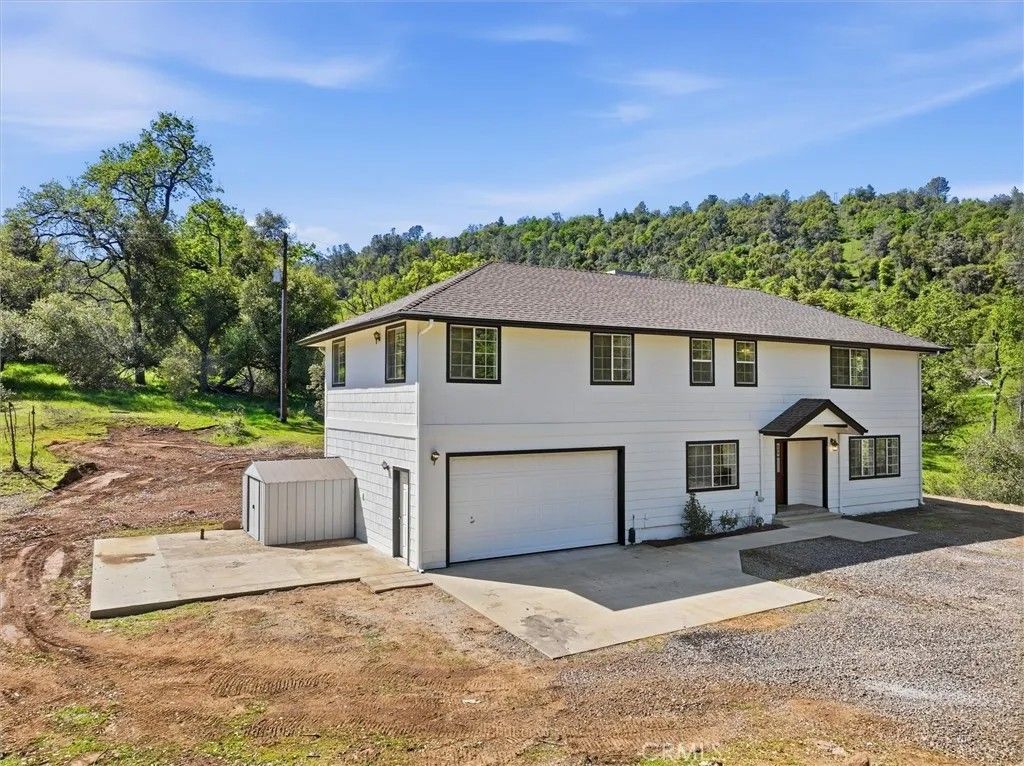 Photo of 4877 Morningstar Ln, Mariposa, CA 95338 (MLS # FR26059714)