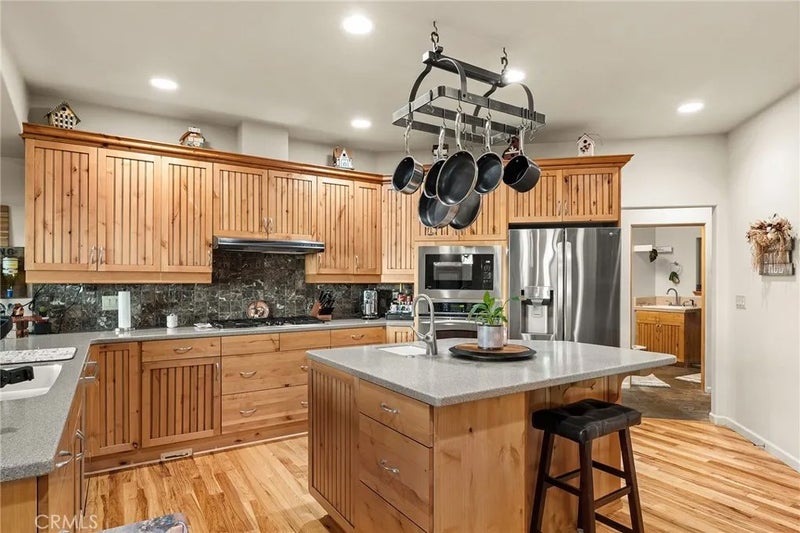 14989 Woodland Park