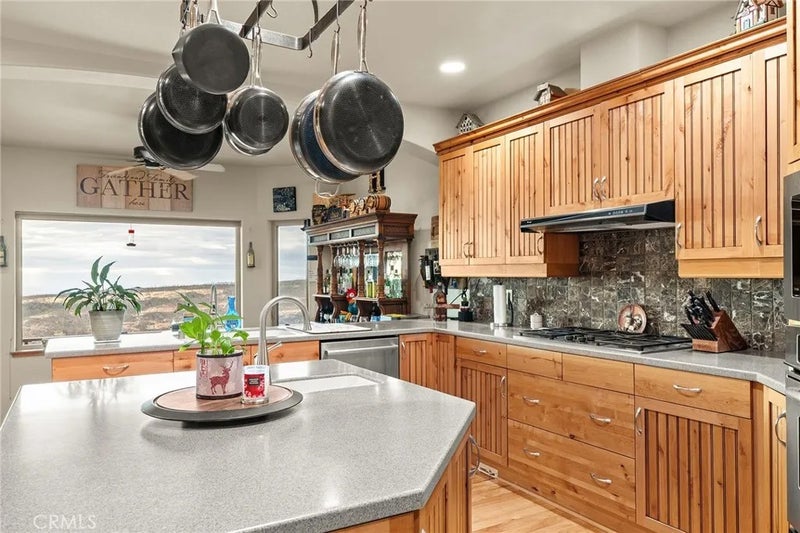 14989 Woodland Park