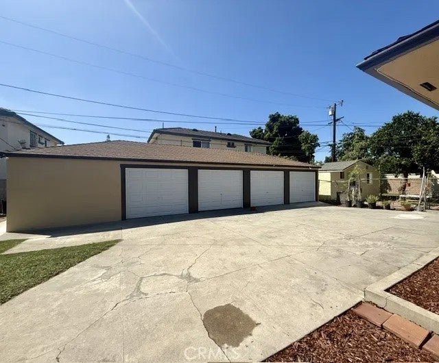 11060 Walnut Street
