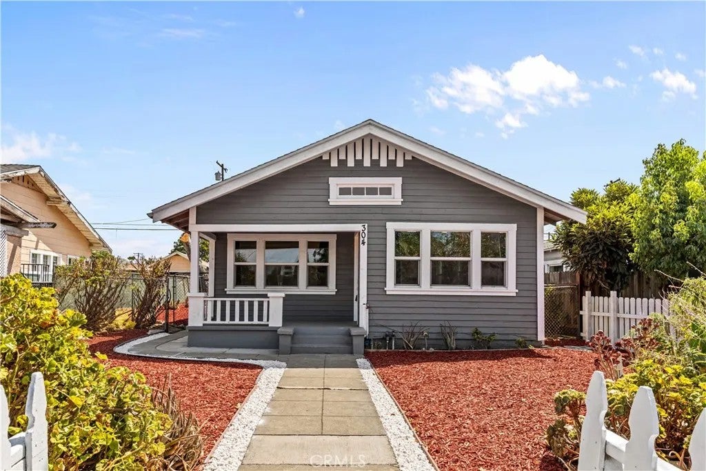 304 N MONTEREY