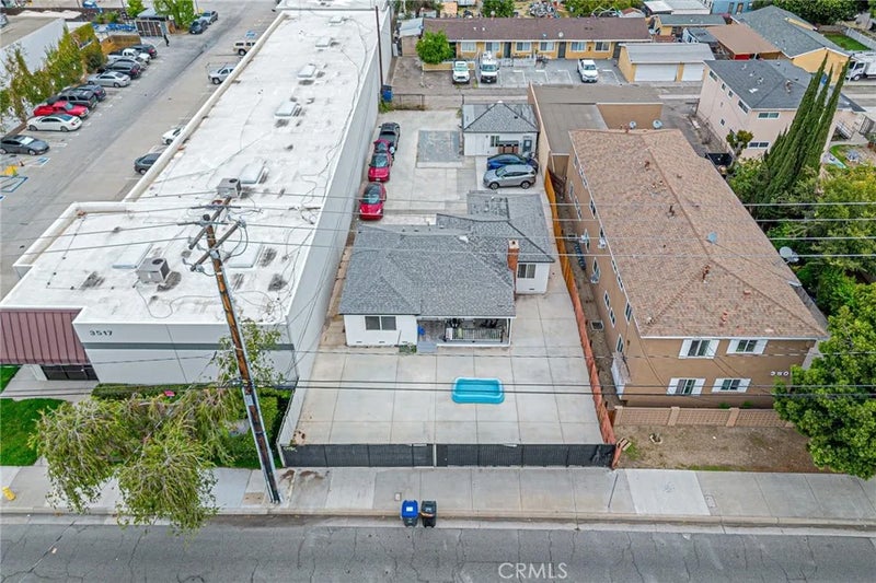 3515 W COMMONWEALTH