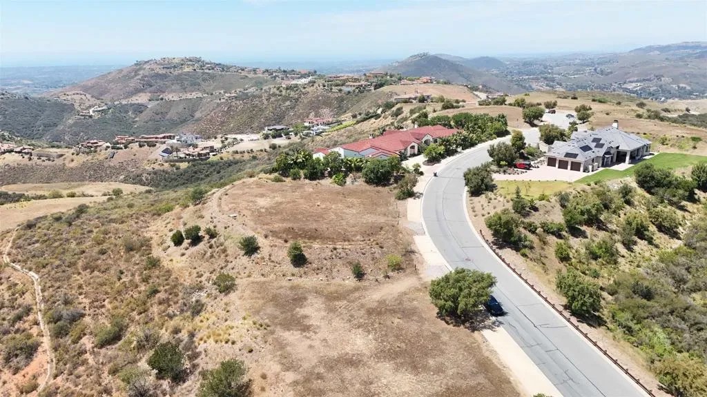 8473 Via Rancho Cielo