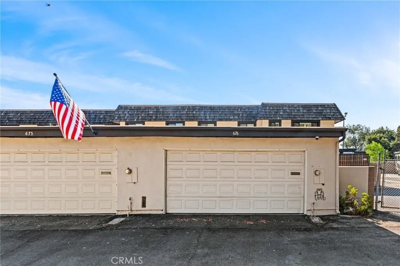 676 redwood Lane