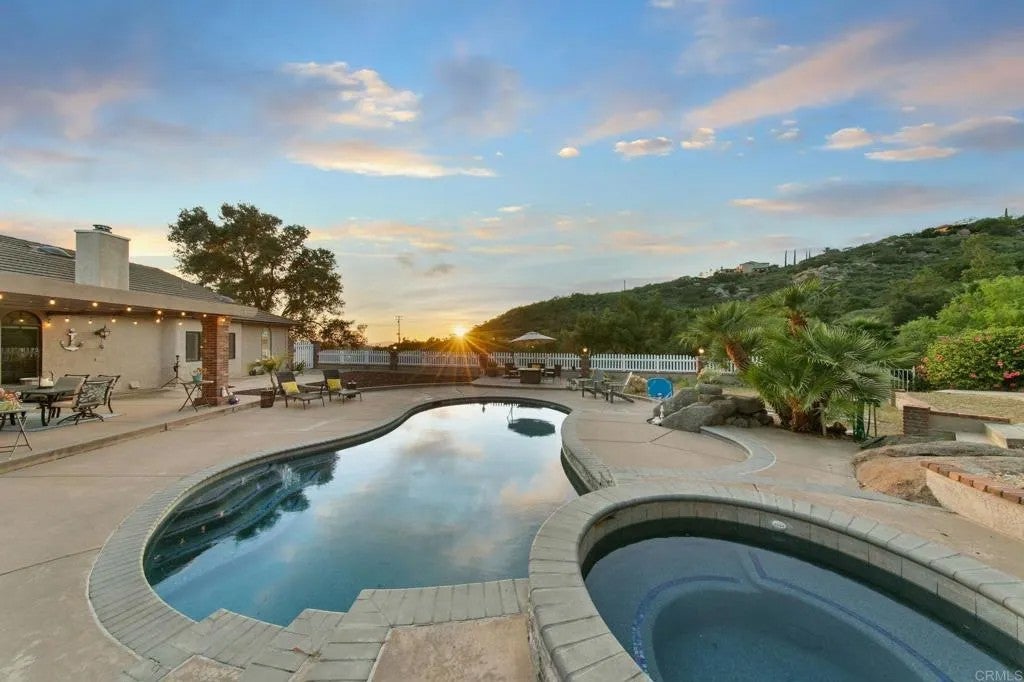 15404 El Capitan Real Ln