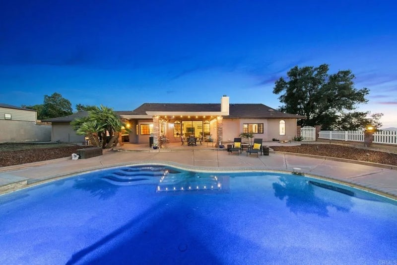 15404 El Capitan Real Ln