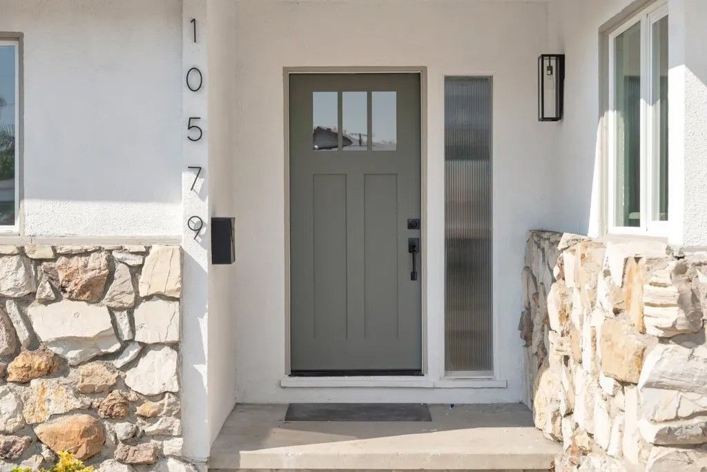 Photo of 10579 Lev Ave, Mission Hills (san Fernando), CA 91345 (MLS # SR26076259)