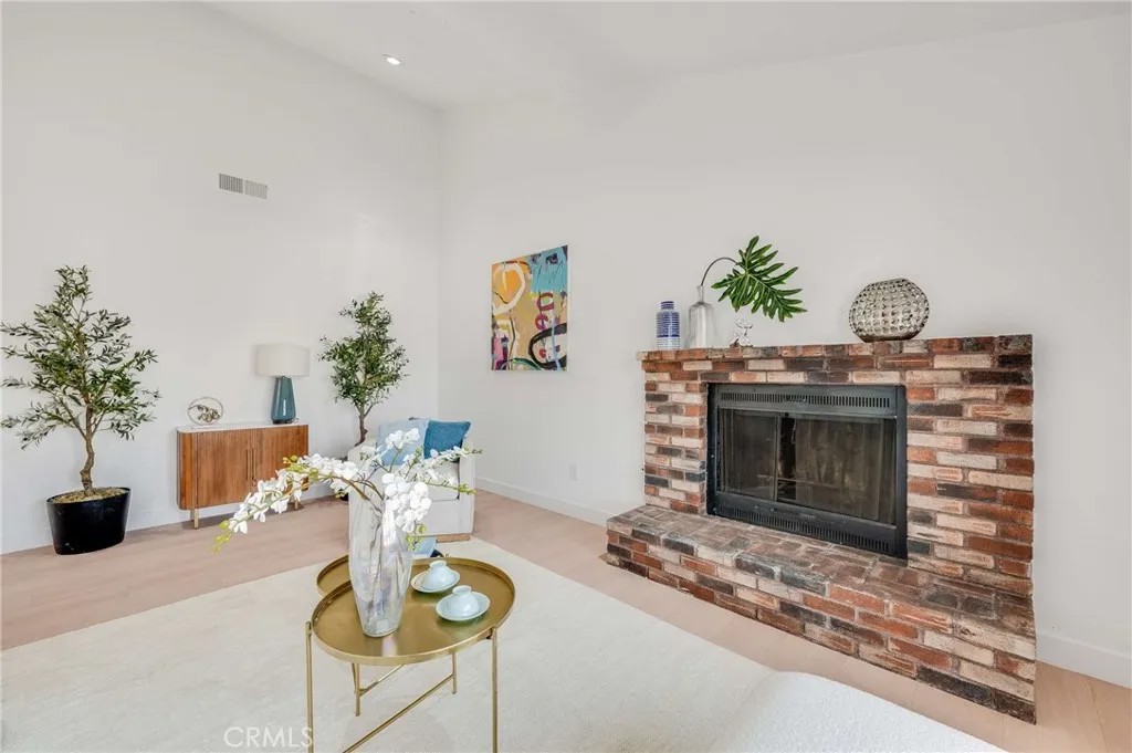 6425 Stover