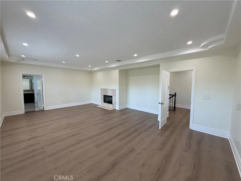 2736 Taylor Avenue