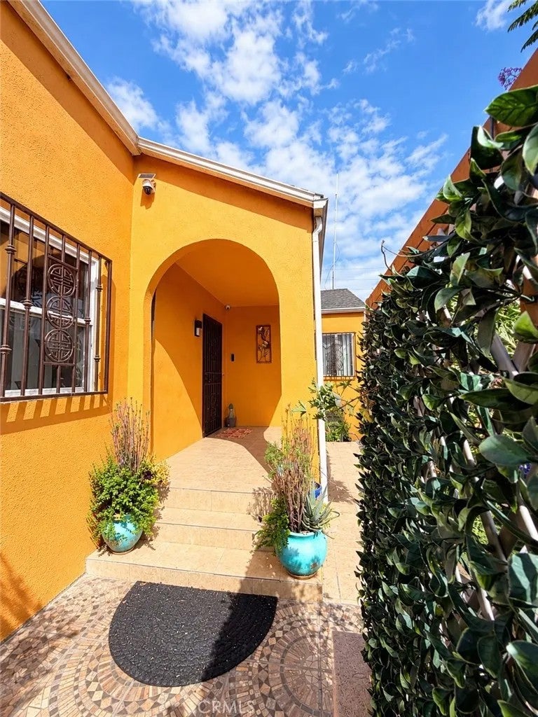 1901 W 64th Street