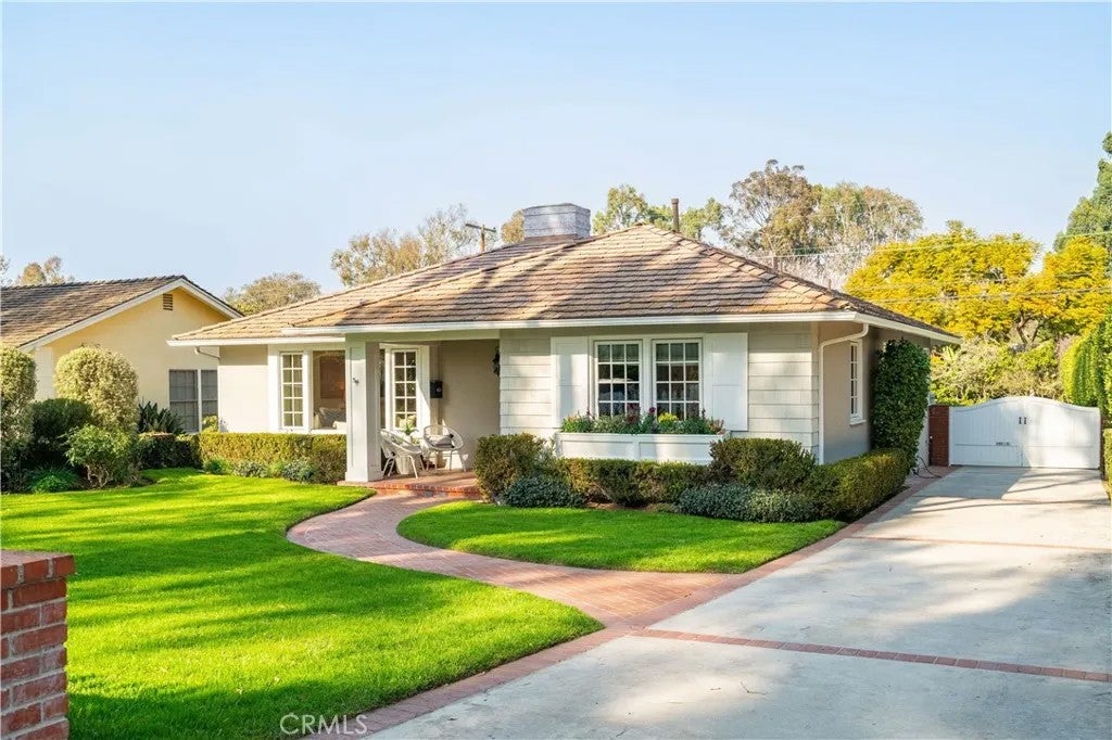 Photo of 3321 Palos Verdes Drive North DR, Palos Verdes Estates, CA 90274 (MLS # PV26205651)