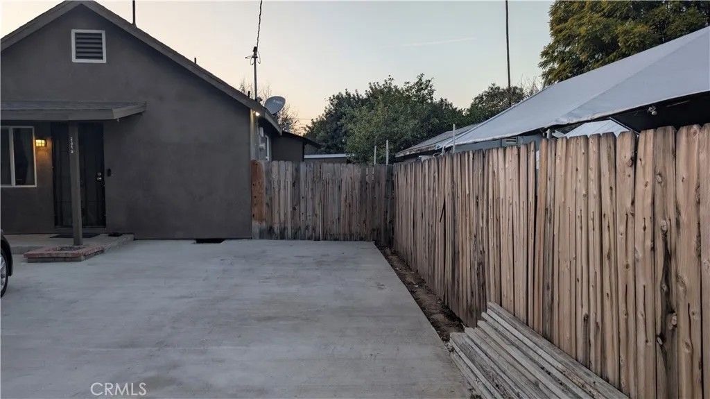 Photo of 2319 Wilshire Street, Riverside, CA 92501 (MLS # OC26005024)