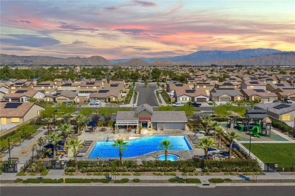 Photo of 5117 Hoss Cir, Hemet, CA 92545 (MLS # SW26068135)